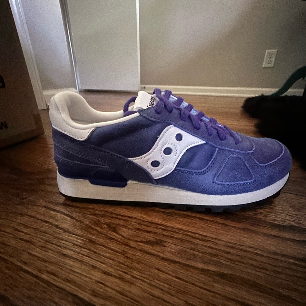 Saucony Violet and White shadow original